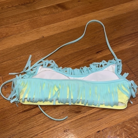 PINK by Victoria’s Secret Fringe Halter Bikini Top Swimsuit medium - Picture 8 of 9